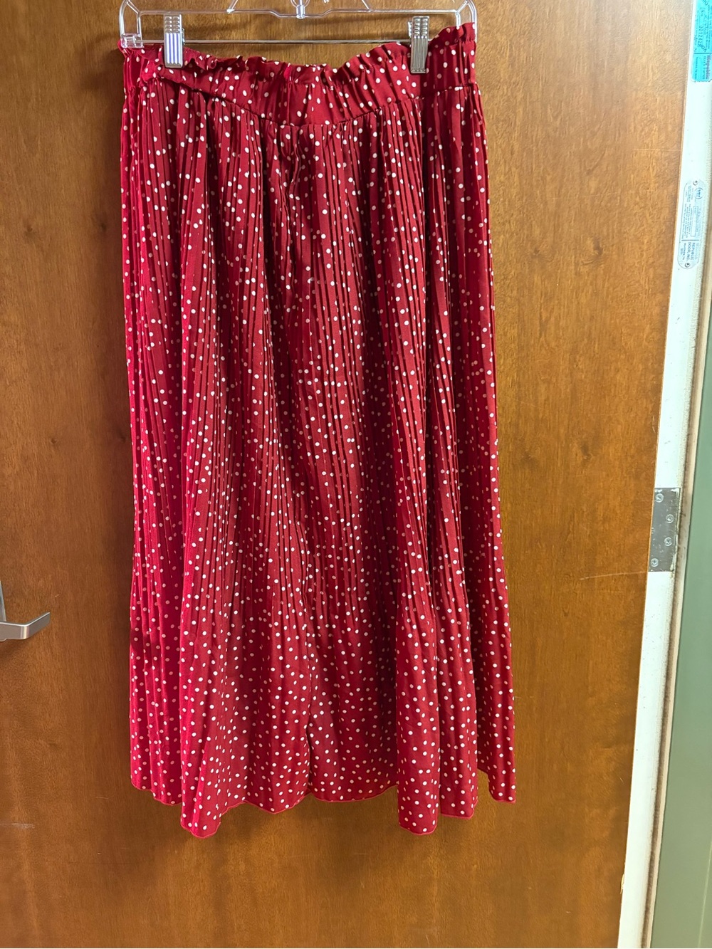 Women's Red Polka Dot Pleated Midi Skirt